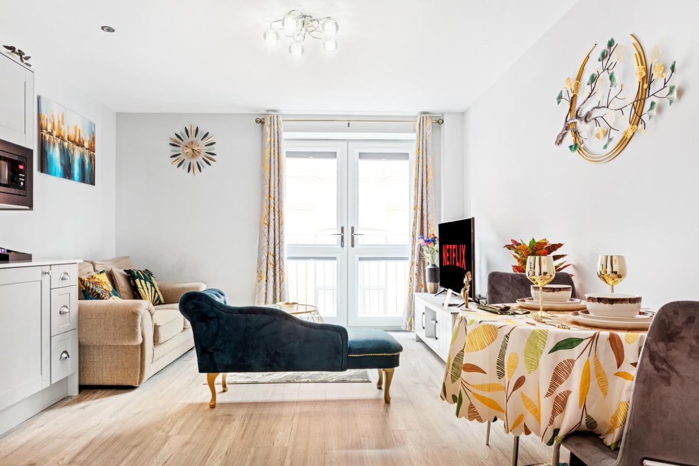 Luxurious Flat At Leicester Town Exterior photo