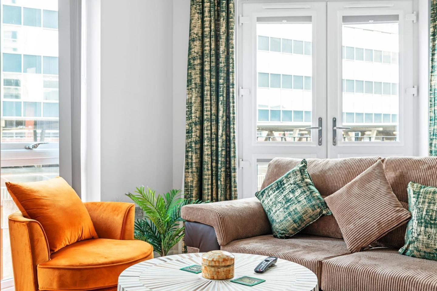Luxurious Flat At Leicester Town Exterior photo