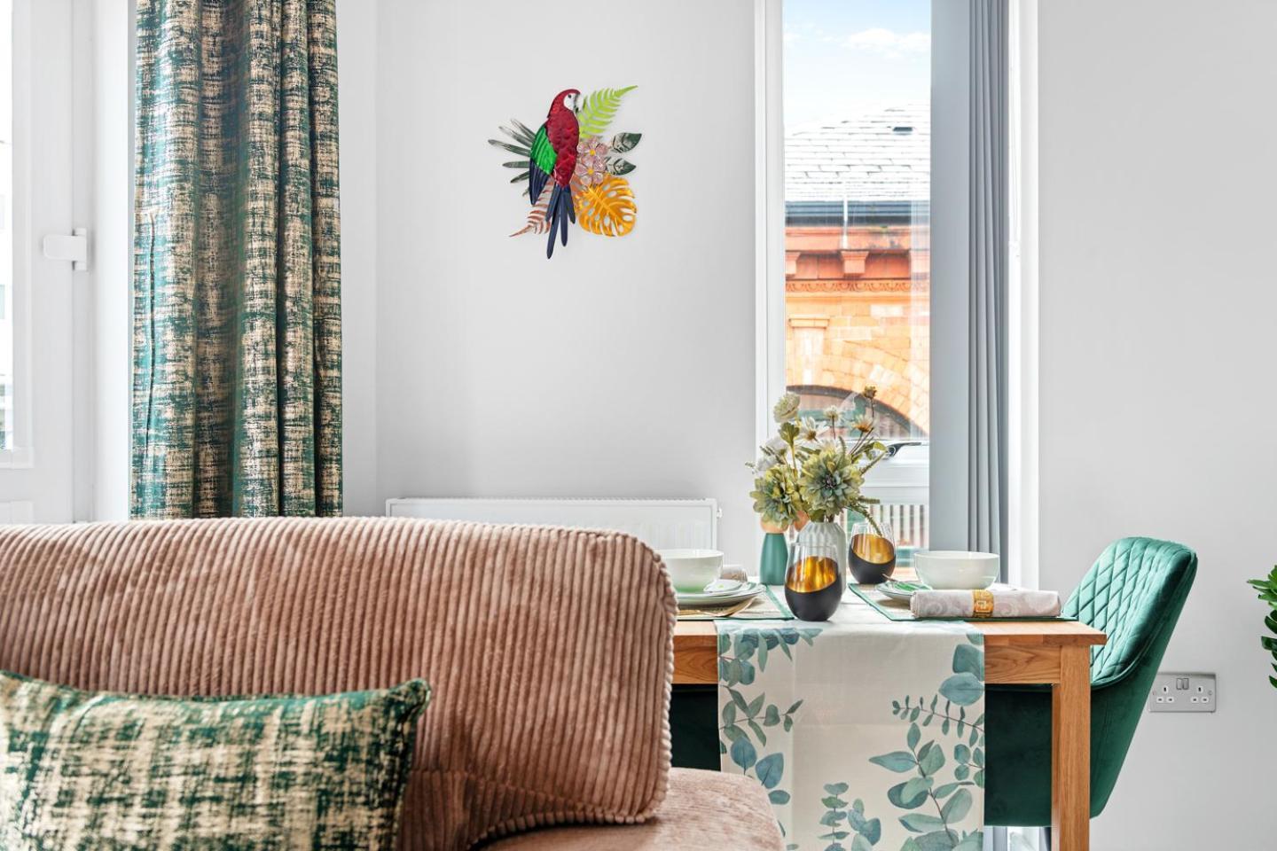 Luxurious Flat At Leicester Town Exterior photo